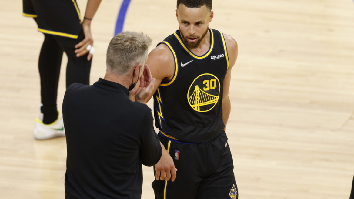 Ο Στιβ Κερ αποκάλυψε το μυστικό του Φέντερερ και τον σύγκρινε με τον Στεφ Κάρι 