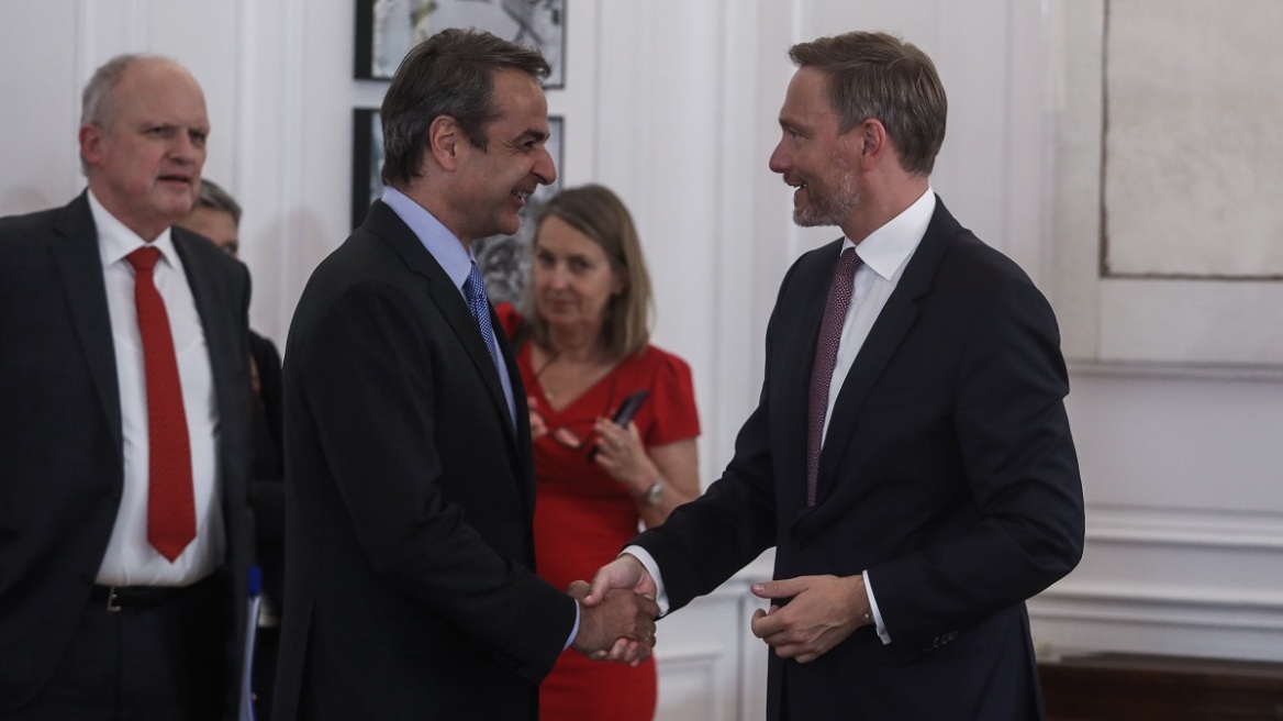 Γερμανικός τύπος: «Η Ελλάδα δεν είναι πια η εξαίρεση της ευρωζώνης»