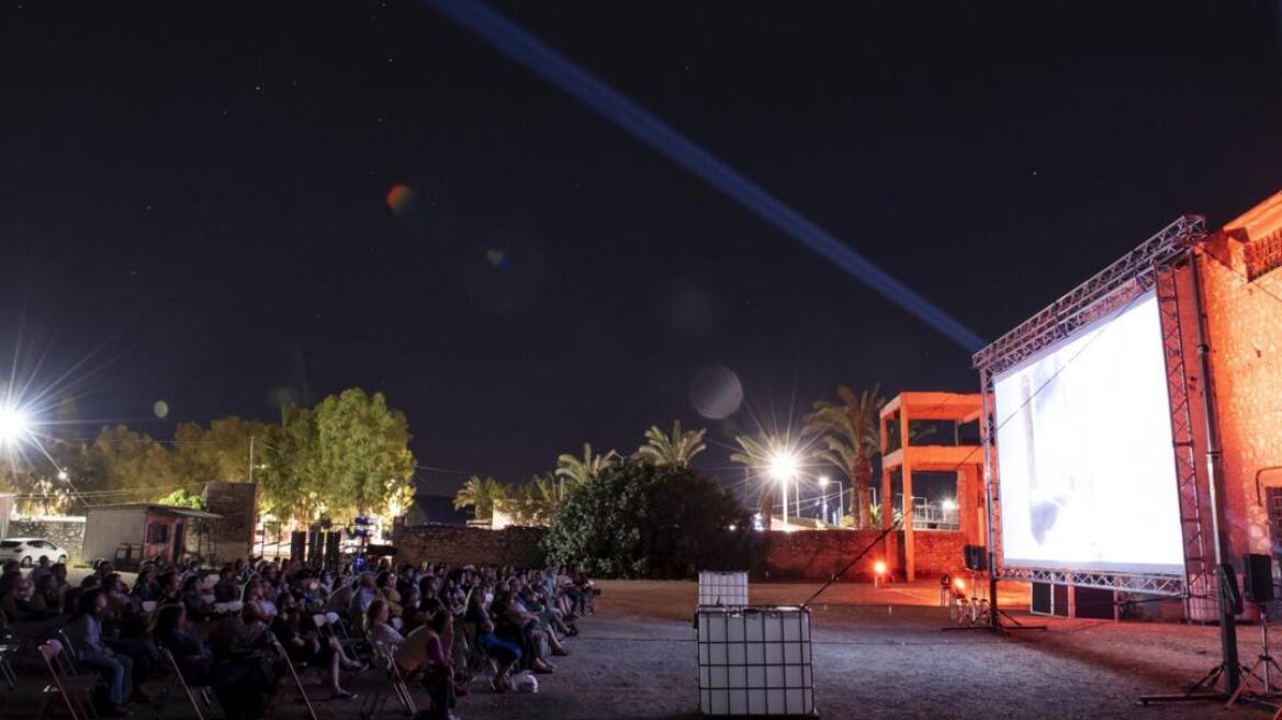 Ελευσίνα Πολιτιστική Πρωτεύουσα της Ευρώπης: Μεταμορφώνει την πόλη σε υπαίθριο σινεμά