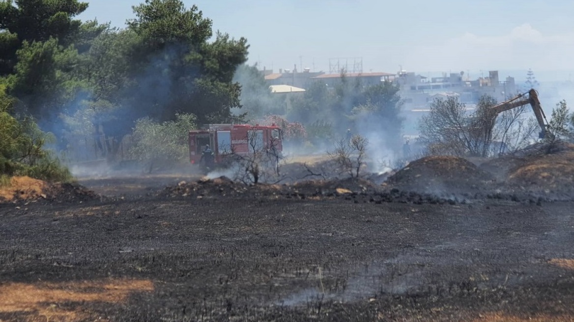 Βούλα: Πυρκαγιά στην περιοχή, μεγάλη κινητοποίηση της Πυροσβεστικής