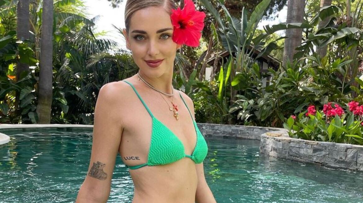 Κιάρα Φεράνι: Η τόπλες φωτογραφία στο Instagram