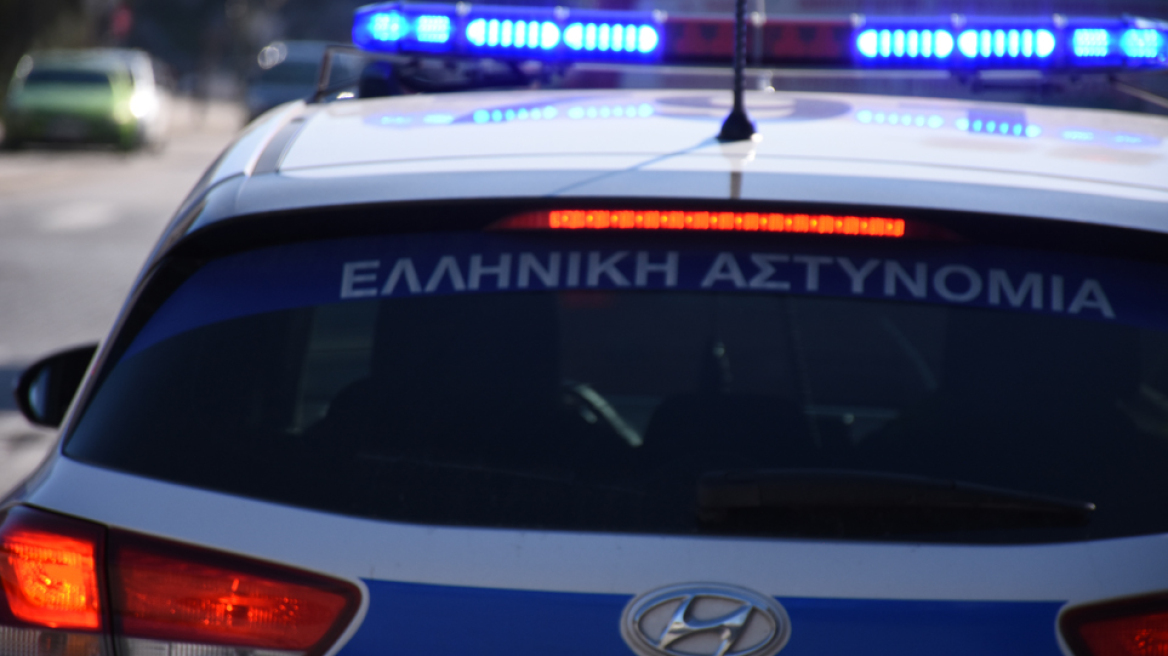 Άνω Λιόσια: Ασύλληπτος παραμένει ο επιδειξίας που επιτέθηκε χθες σε 4 ανήλικα κορίτσια μπροστά σε σχολείο - Δείτε βίντεο