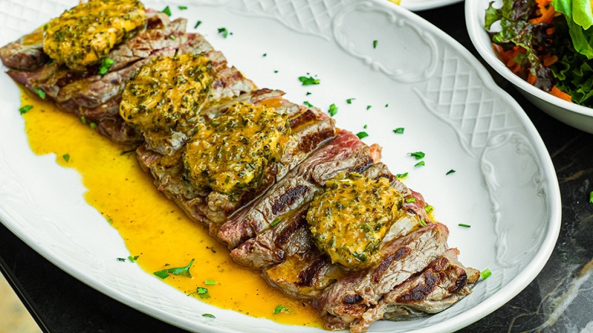 Στο Le Petit Bistrot (πρώην Chez Lucien) για entrecôte. Η Θάλεια Τσιχλάκη δοκίμασε και σχολιάζει.