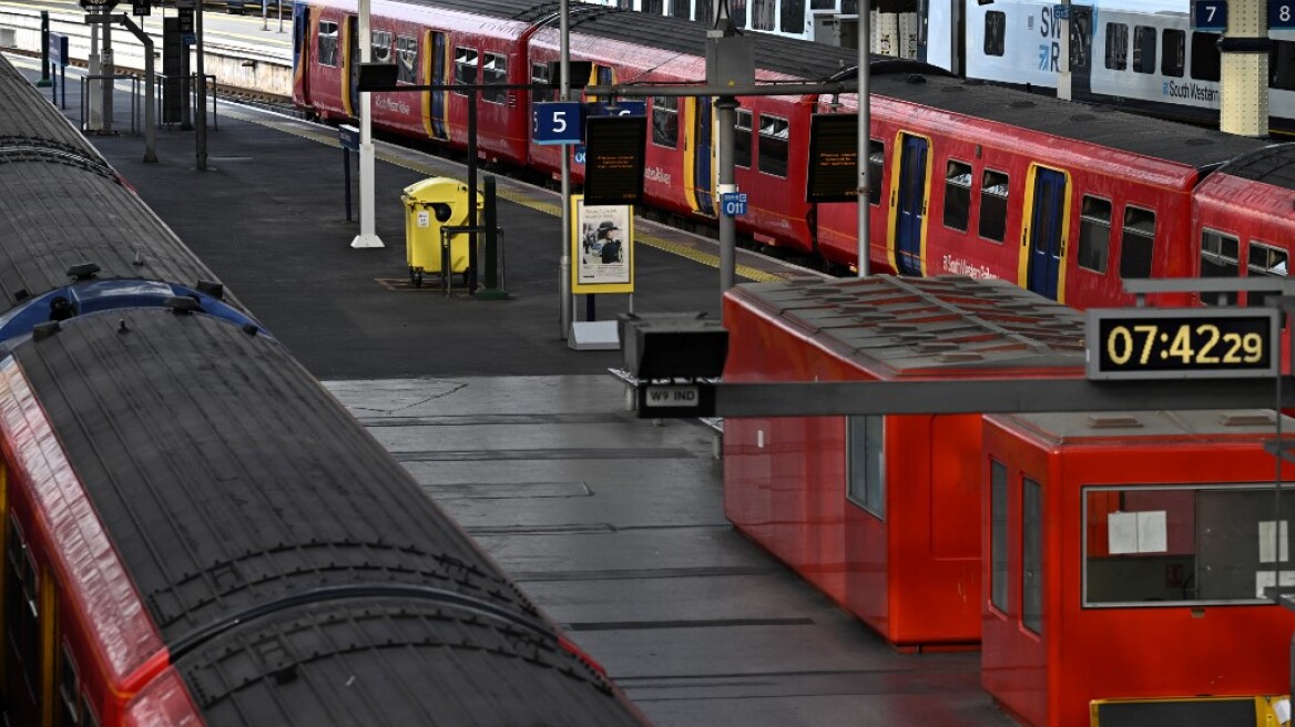 Βρετανία: Παραλύει το σιδηροδρομικό δίκτυο από τη μεγαλύτερη απεργία εδώ και 30 χρόνια