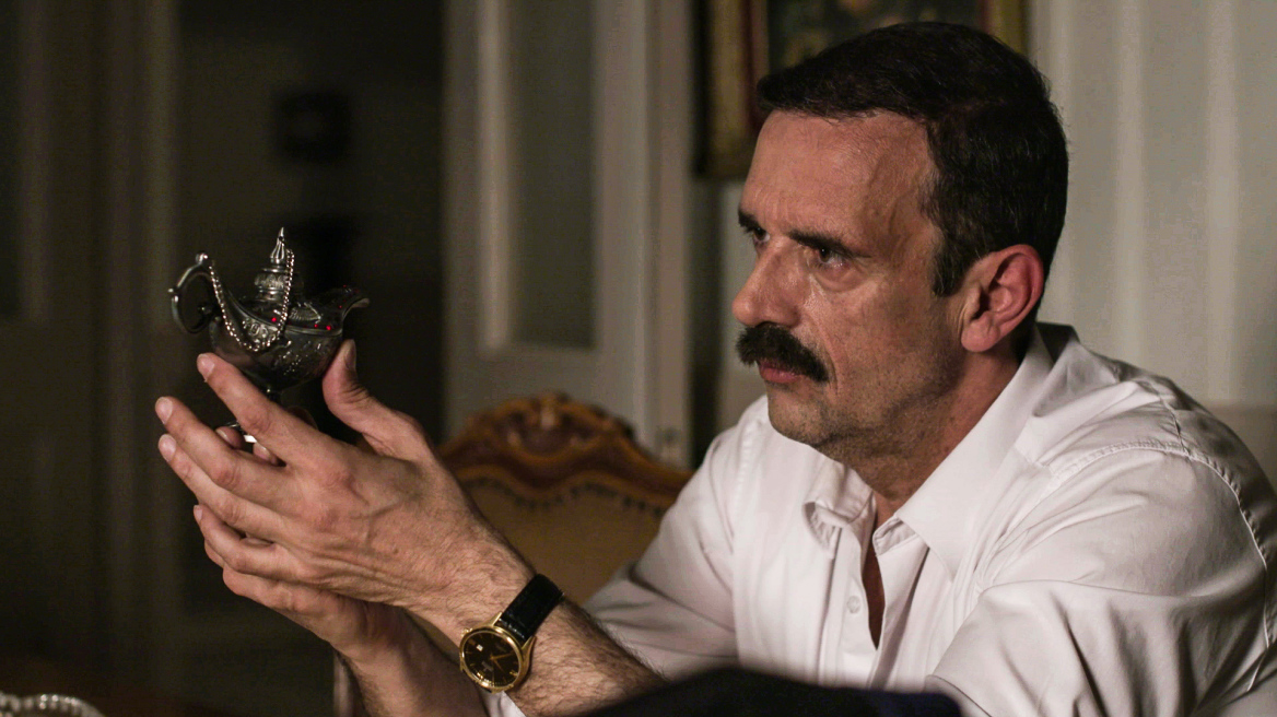 Άγριες Μέλισσες: Ο Δούκας βλέπει τον κλοιό γύρω του να σφίγγει 