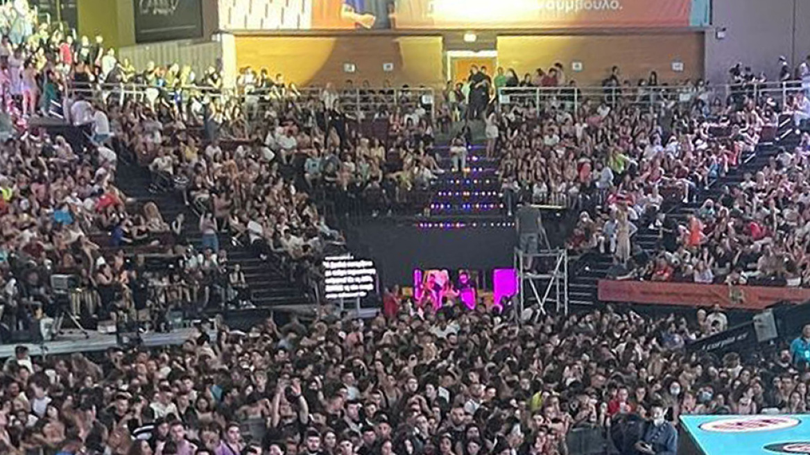 Mad Video Music Awards 2022: Πάρτι με χιλιάδες νέους - Δείτε βίντεο και φωτογραφίες