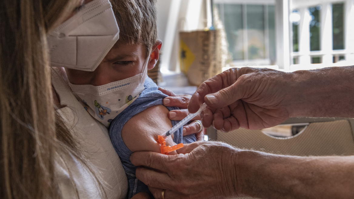 Κορωνοϊός: Ξεκίνησε ο εμβολιασμός των παιδιών κάτω των 5 ετών