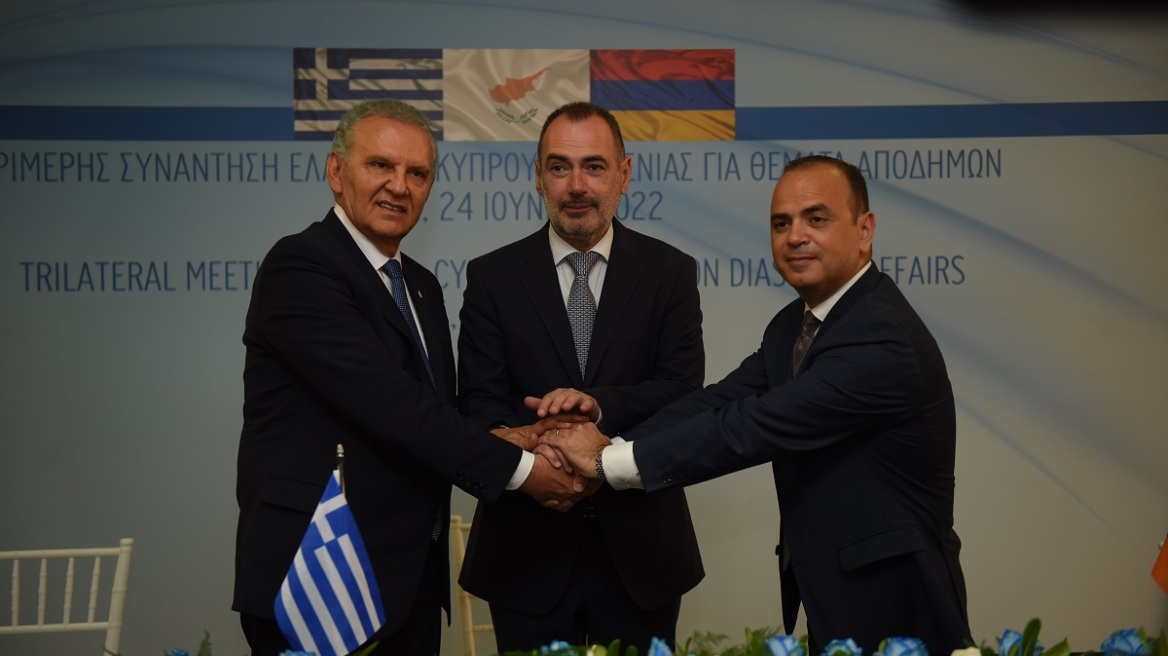 Ελλάδα, Κύπρος και Αρμενία υπέγραψαν Μνημόνιο Συναντίληψης και Συνεργασίας για θέματα Αποδήμων