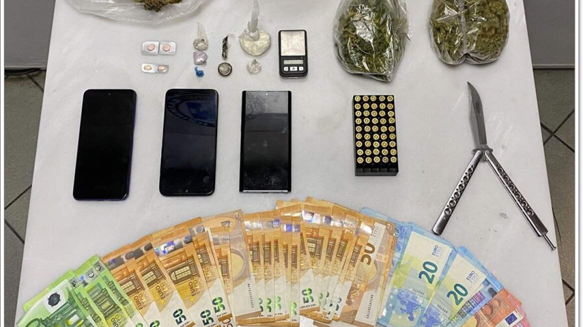 Εύβοια: Τέσσερις συλλήψεις για διακίνηση κοκαΐνης και κάνναβης