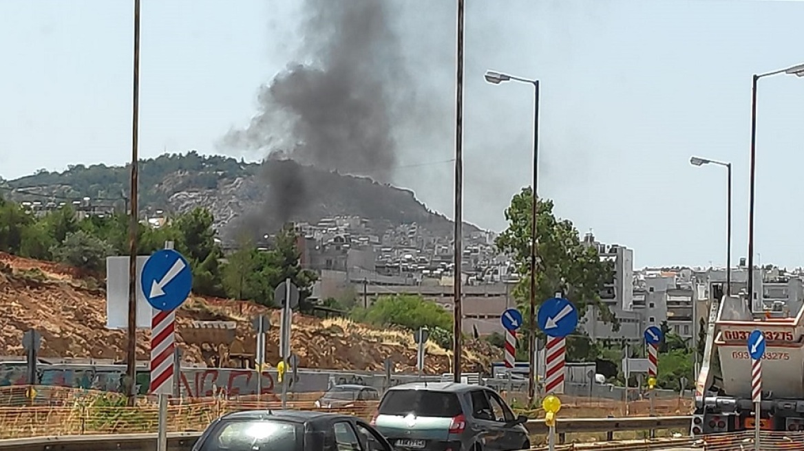 Φωτιά σε αυτοκίνητο στο Γαλάτσι