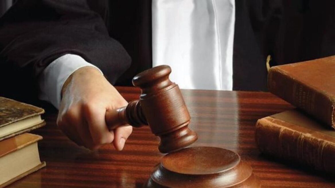 Λαμία: Κάθειρξη 10,5 ετών σε 69χρονο προπονητή που ασελγούσε σε ανήλικα κορίτσια