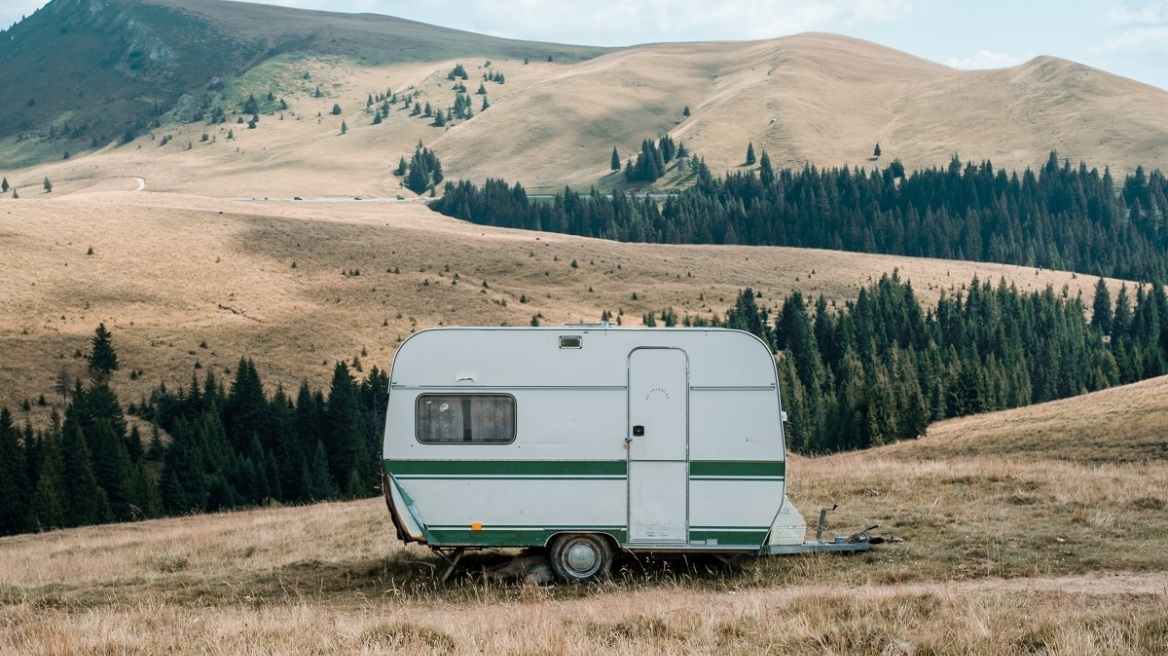 Όταν ένας οδηγός επέστρεψε στο όχημά του, δεν θα μπορούσε να είχε φανταστεί το νεκρό ζώο που βρήκε μέσα