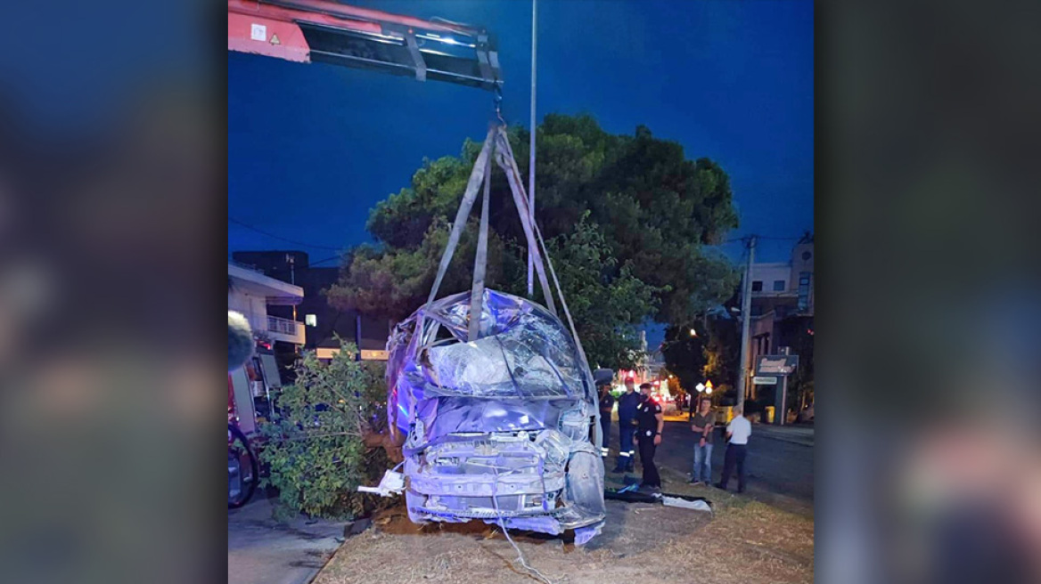 Σοκαριστικό τροχαίο στο Χαλάνδρι -  Νεκρός 18χρονος