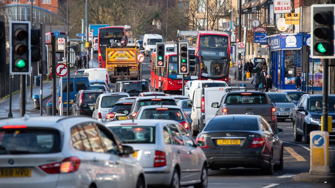 «Παράθυρο» από ΕΕ για τους κινητήρες εσωτερικής καύσης και μετά το 2035
