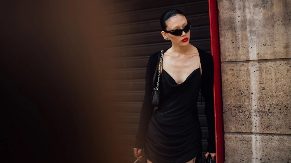 Πώς να φορέσετε το μικρό μαύρο φόρεμα και το καλοκαίρι