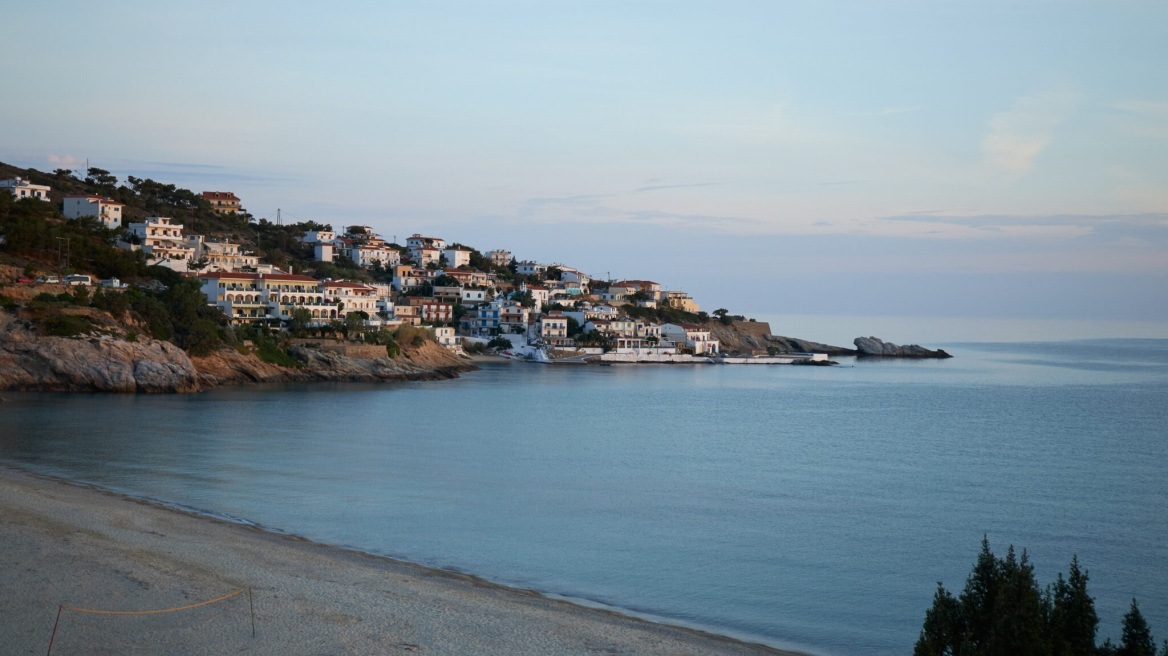 Ικαρία: Το νησί με την άγρια ομορφιά, την εντυπωσιακή Φύση και τους ωραίους ανθρώπους