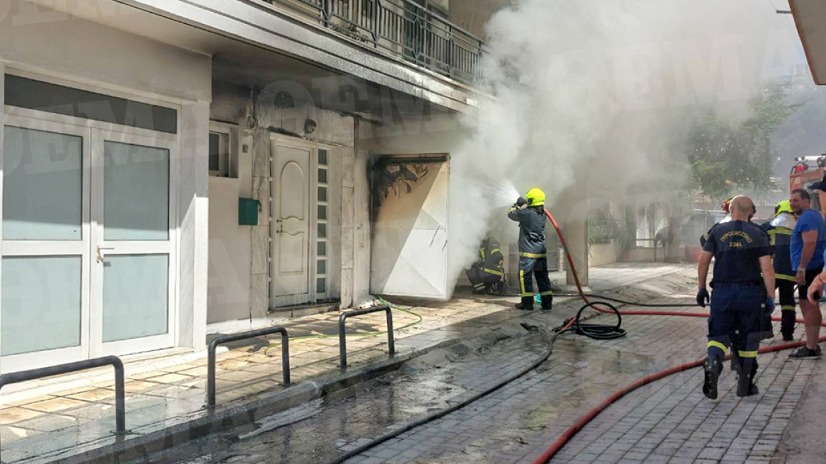 Θεσσαλονίκη: Αυτοκίνητο εξερράγη σε πιλοτή - «Ακούσαμε εκρήξεις και τρέξαμε»