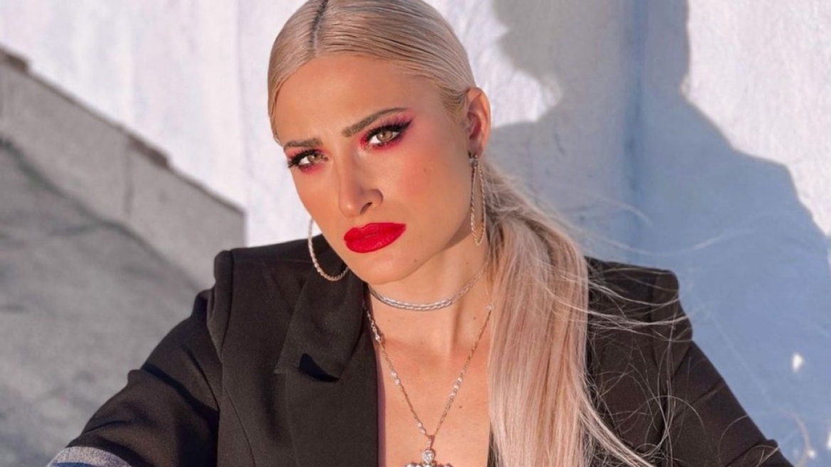 Ιωάννα Τούνη: «Ζω, δεν παθαίνω τίποτα», είπε σε νέα της ανάρτηση