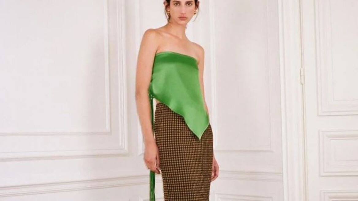 Μίνιμαλ κομψότητα: Η φούστα που λατρέψαμε στα 90s επιστρέφει 