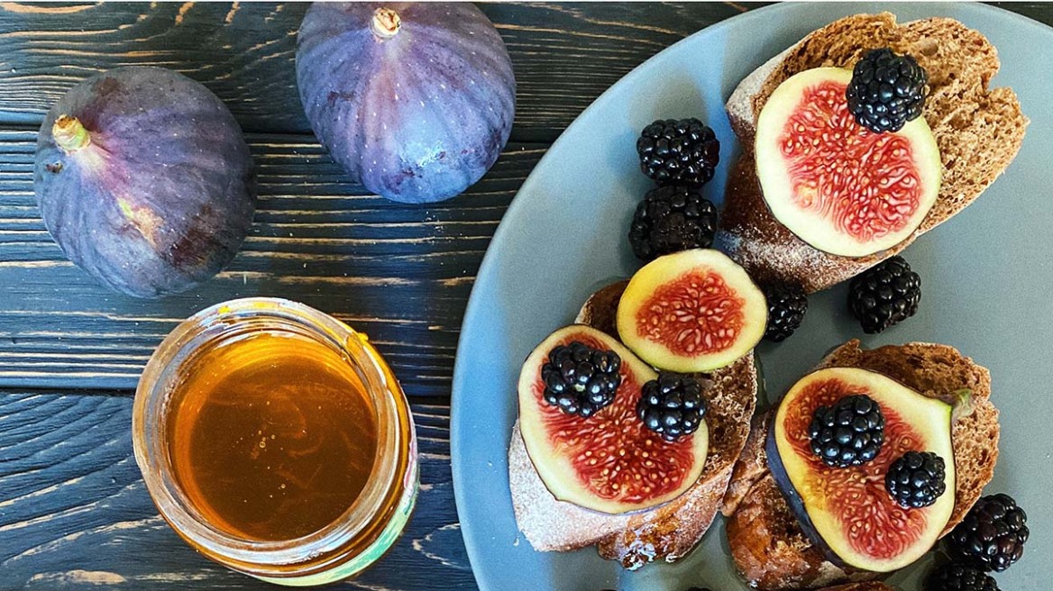 Το νόστιμο φρούτο που ρίχνει την πίεση, βοηθά την πέψη και θωρακίζει τα οστά