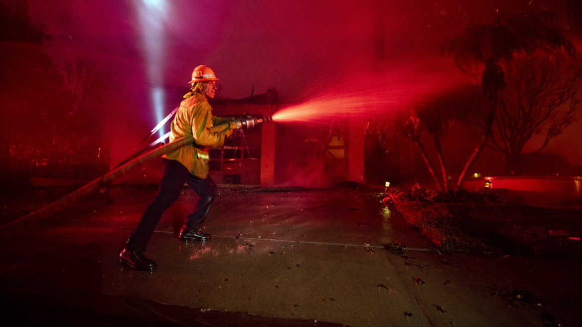 Καίγεται από άκρη σε άκρη και η Αλάσκα