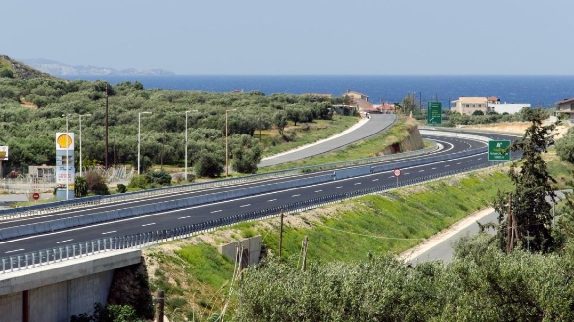 Κρήτη: Τροχαίο στον ΒΟΑΚ στο Ηράκλειο - Δύο σοβαρά τραυματίες