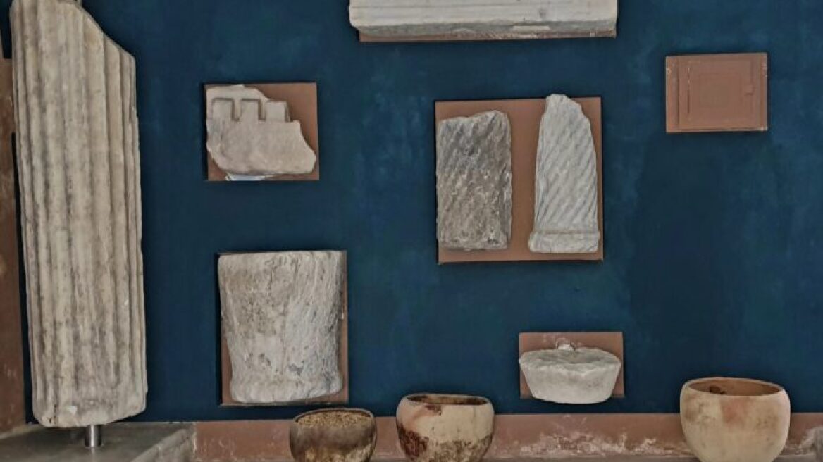 Έκανε το σπίτι της μουσείο με 25 αρχαία εκθέματα στη Μήλο
