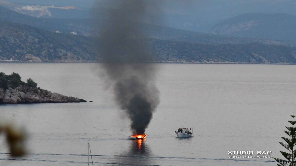 Έκρηξη σε σκάφος στο Τολό - Δύο γυναίκες τραυματίες - Δείτε βίντεο και φωτογραφίες