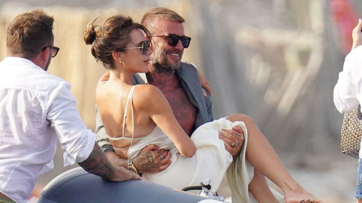 Ο Ντέιβιντ και η Βικτόρια Μπέκαμ απολαμβάνουν τον έρωτά τους στο Σεν Τροπέ