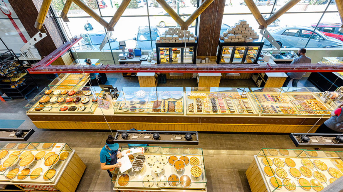Τα food halls που μας μυούν σε μια συναρπαστική γαστρονομική εμπειρία 
