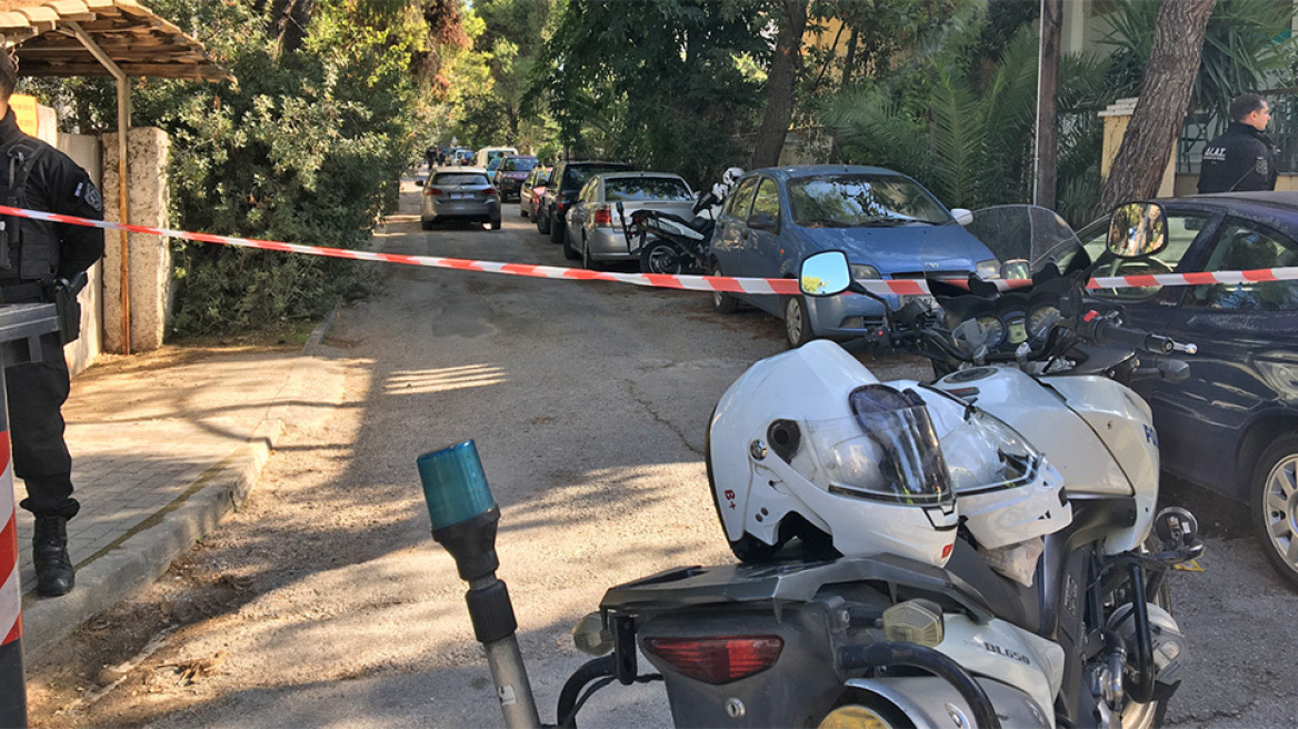 Κηφισιά:  Αποκαταστάθηκε η κυκλοφορία στην οδό Τατοΐου - Είχε πέσει δέντρο στο οδόστρωμα