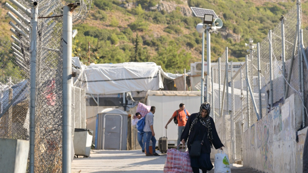 Υπουργείο Μετανάστευσης: Μείωση 67% στους διαμένοντες στα νησιά σε σχέση με το 2021