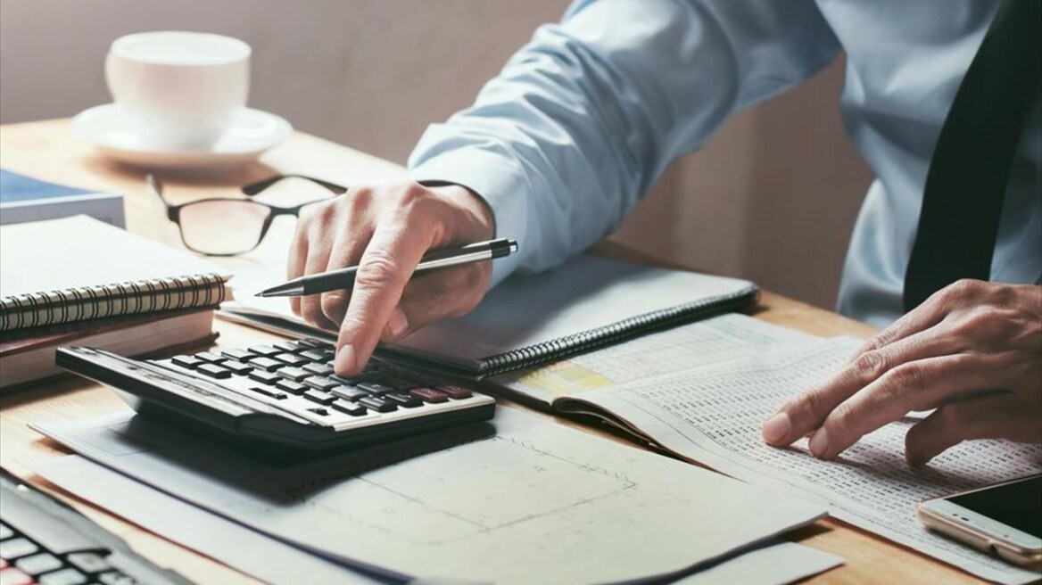 Πίστωση χρόνου στους φορολογούμενους λόγω ασθενείας λογιστή - Διαβάστε αναλυτικά τι ισχύει, ποια περίοδο καλύπτει η παράταση
