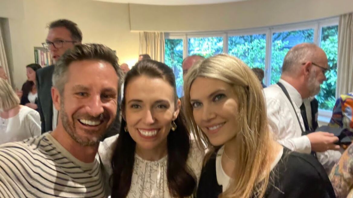 Εύα Καϊλή και Τζασίντα Άρντερν: Το γυναικείο «άρωμα» της διεθνούς σοσιαλδημοκρατίας