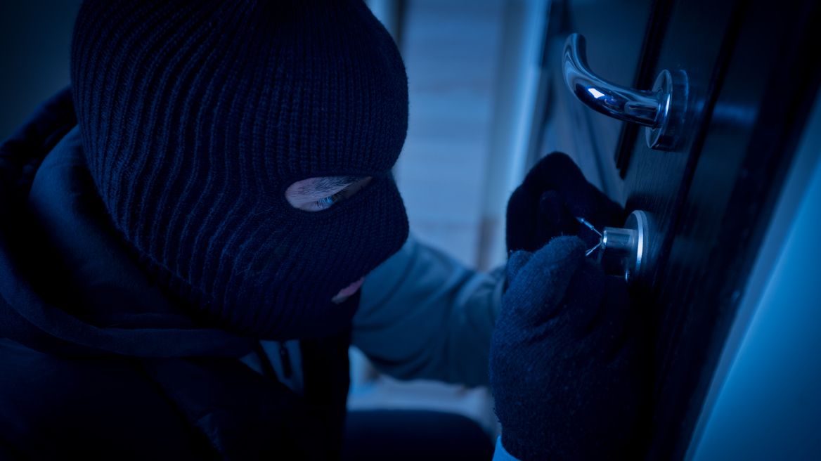 Η Τροχαία έπιασε τους δράστες 11 κλοπών στην Κορινθία