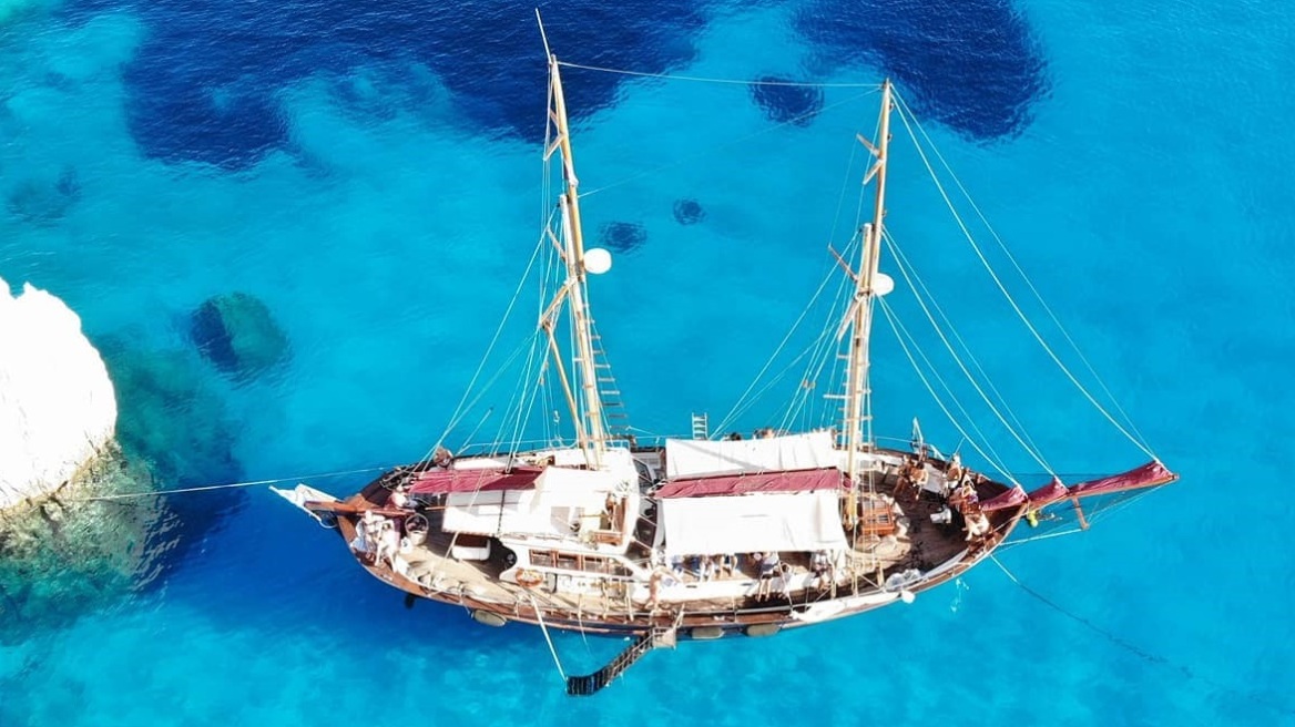 10 εμπειρίες που αξίζει να ζήσετε στη μαγευτική Μήλο