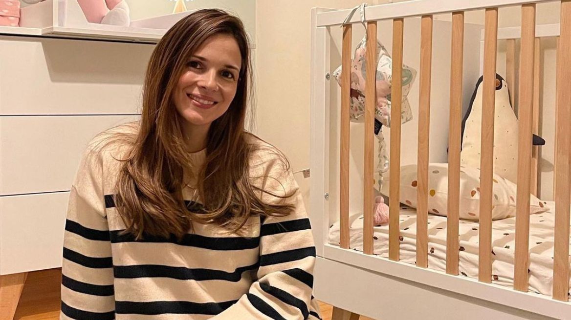 Ευγενία Δημητροπούλου: Το κουκλόσπιτο που έφτιαξε για την κόρη της