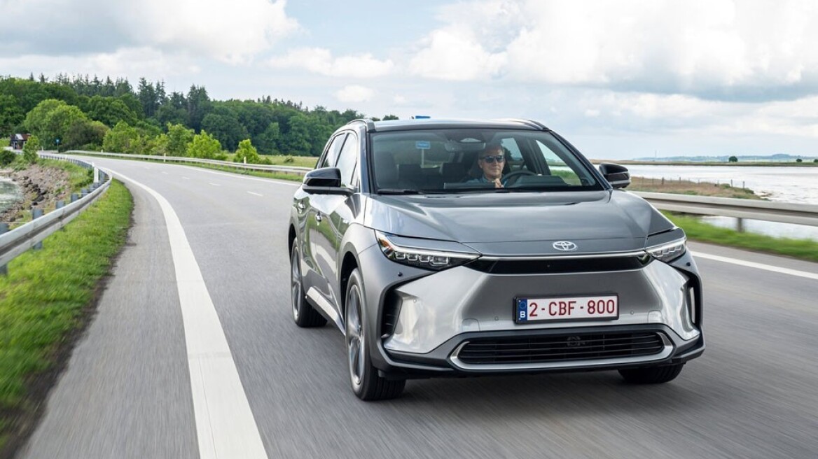 Φορητές μπαταρίες ετοιμάζει η Toyota