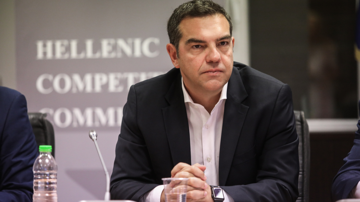 Τσίπρας: Η παραίτηση, ομολογία ενοχής για το σκάνδαλο των παρακολουθήσεων