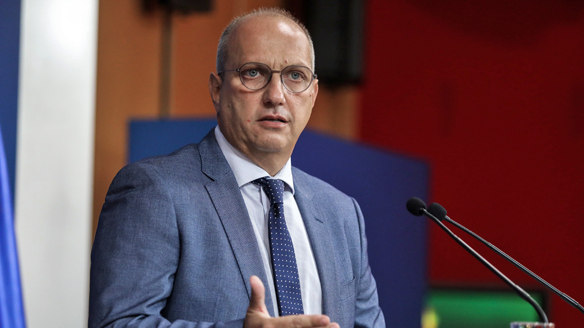 Οικονόμου για δηλώσεις Καραμανλή: Κανένα άδειασμα στον Μητσοτάκη και καμία αιχμή