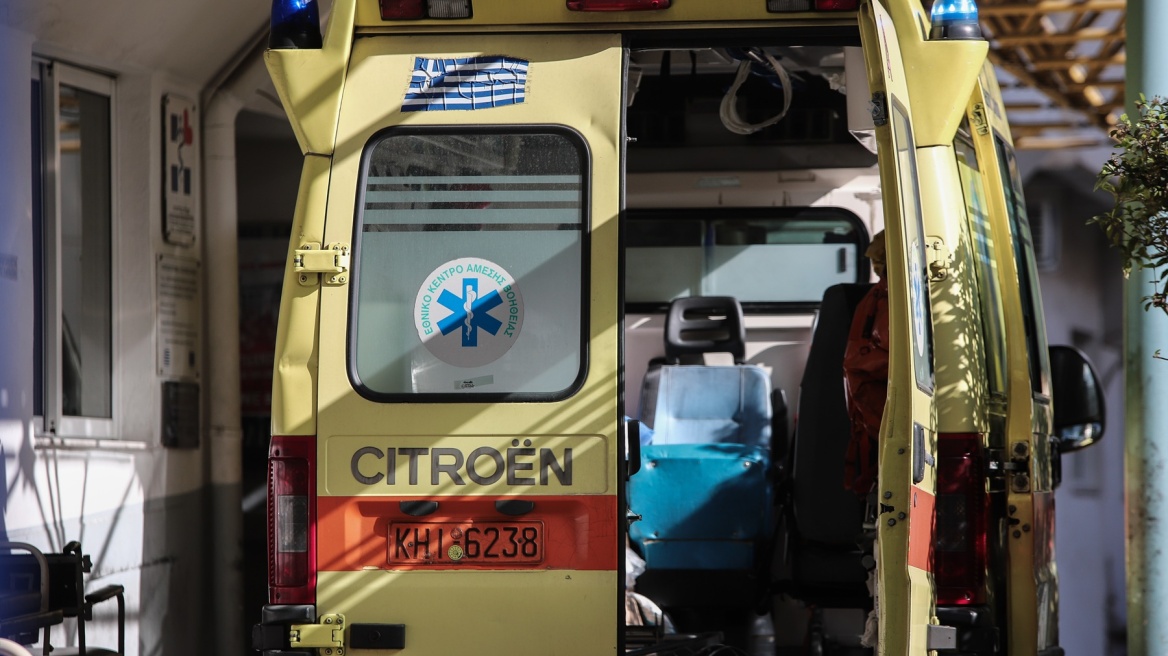 Τροχαίο με απεγκλωβισμό τραυματία στην Κηφισίας