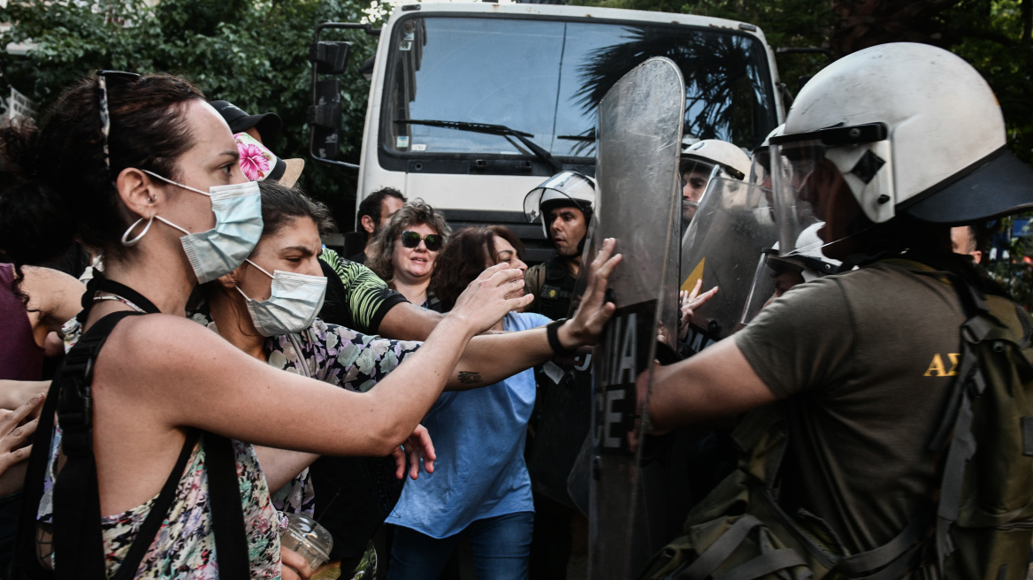 Εξάρχεια: Ξεκίνησαν οι εργασίες για το Μετρό παρουσία της αστυνομίας