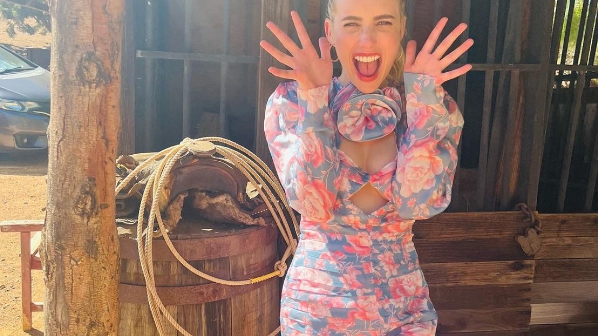 Έμα Ρόμπερτς: Η τρυφερή αγκαλιά της ηθοποιού με τον γιο της 