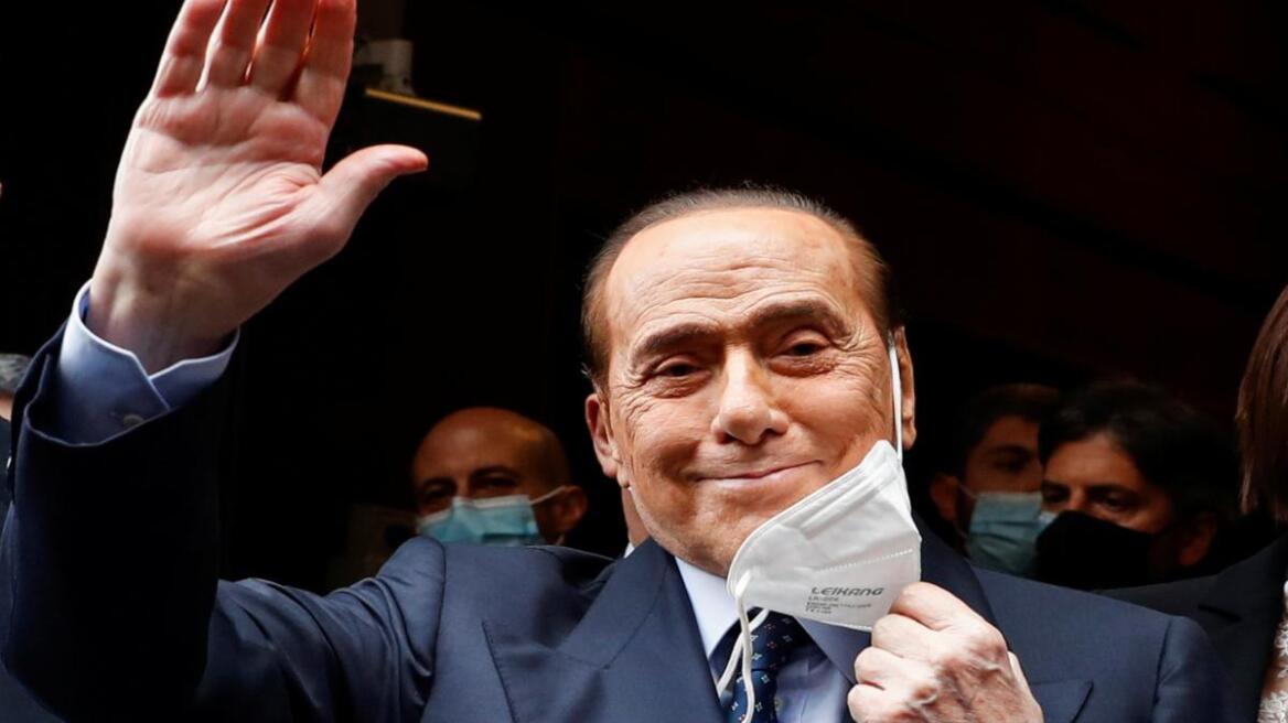 Σίλβιο Μπερλουσκόνι: Ανακοίνωσε την υποψηφιότητά του για γερουσιαστής στις εκλογές στην Ιταλία