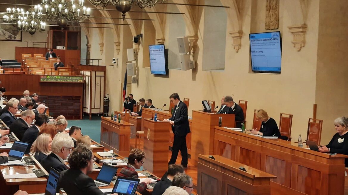 NATO: Η Γερουσία της Τσεχίας εγκρίνει τα πρωτόκολλα εισδοχής Σουηδίας και Φινλανδίας