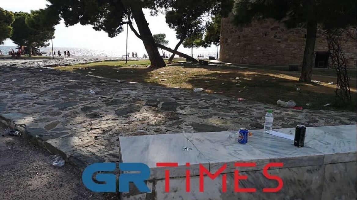 Θεσσαλονίκη: Σκουπιδότοπο έκαναν τον Λευκό Πύργο οι οπαδοί της Μακάμπι - 15 προσαγωγές - Δείτε βίντεο