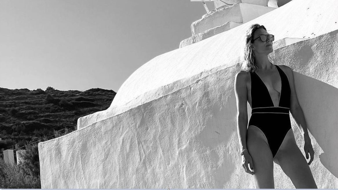 Η Βίκυ Καγιά με ολόσωμο μαγιό στο Instagram