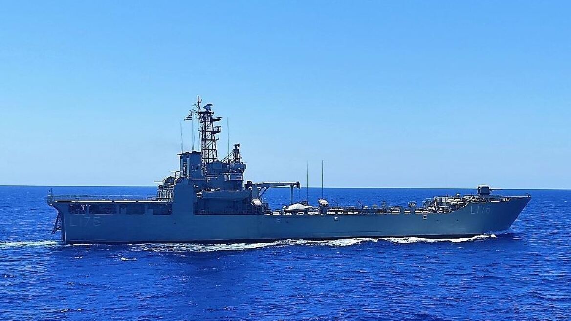 ΓΕΕΘΑ: Συνεκπαίδευση αρματαγωγού ΙΚΑΡΙΑ με την ισραηλινή πυραυλάκατο INS YAFFO