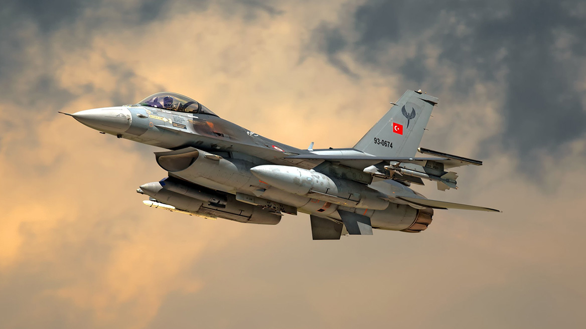 Μπαράζ τουρκικών προκλήσεων στο Αιγαίο ανήμερα τον Δεκαπενταύγουστο 