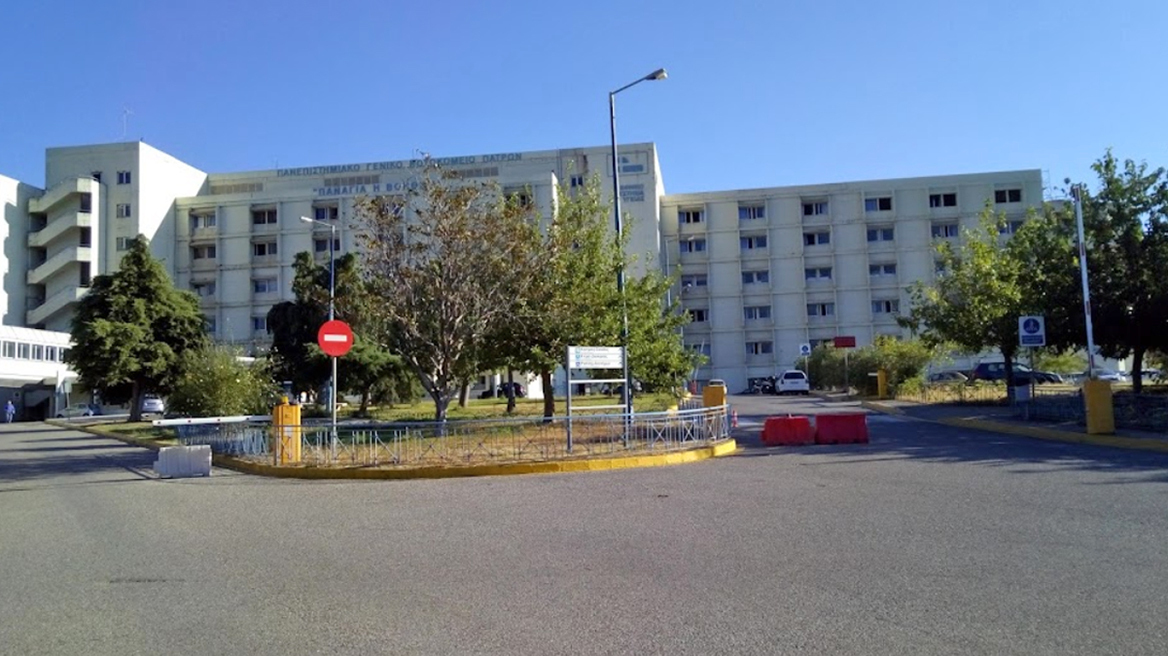 Πάτρα: «Έτρεξαν αμέσως όλοι πάνω του», λέει η κόρη του 69χρονου που κατέρρευσε στο ΠΓΝΠ